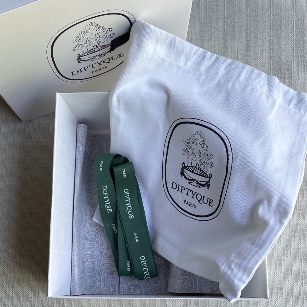 diptyque Paris white gift box set, ribbon and cotton Dust Bag